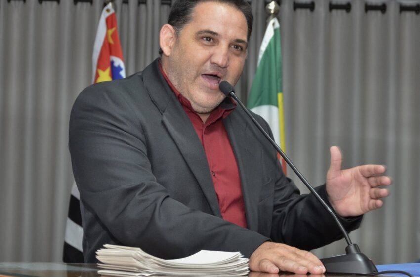  Juninho Bandeira pede audiência pública para debater a rede de proteção à mulher em Barretos