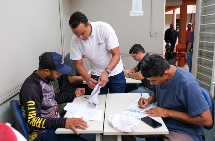  Feirão de Empregos reúne 62 candidatos em Barretos