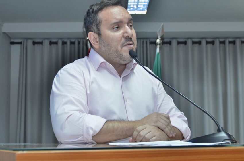  Vereador Rodrigo Malaman cobra esclarecimentos sobre vagas de professores na rede municipal