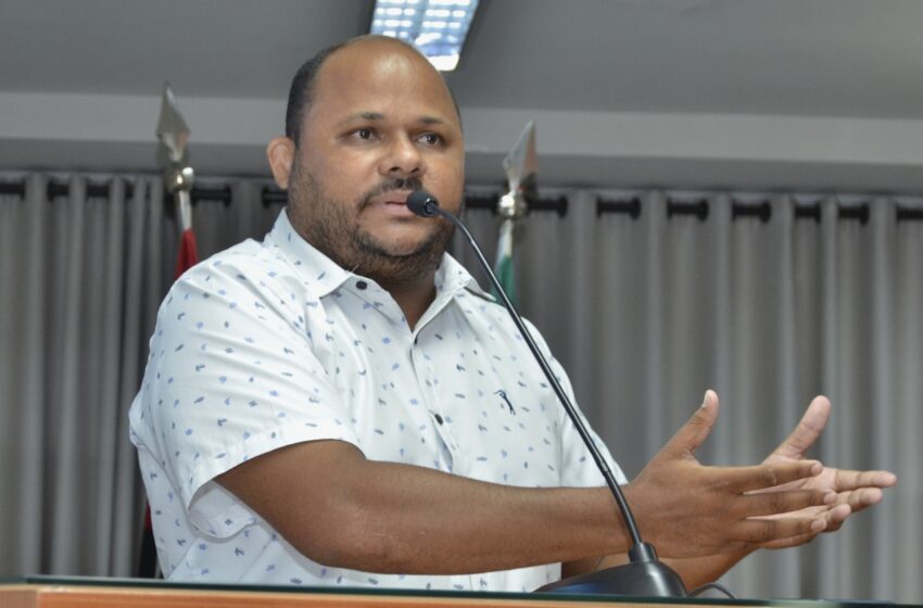  Raphael Silvério questiona prazo para liberação do Rochão