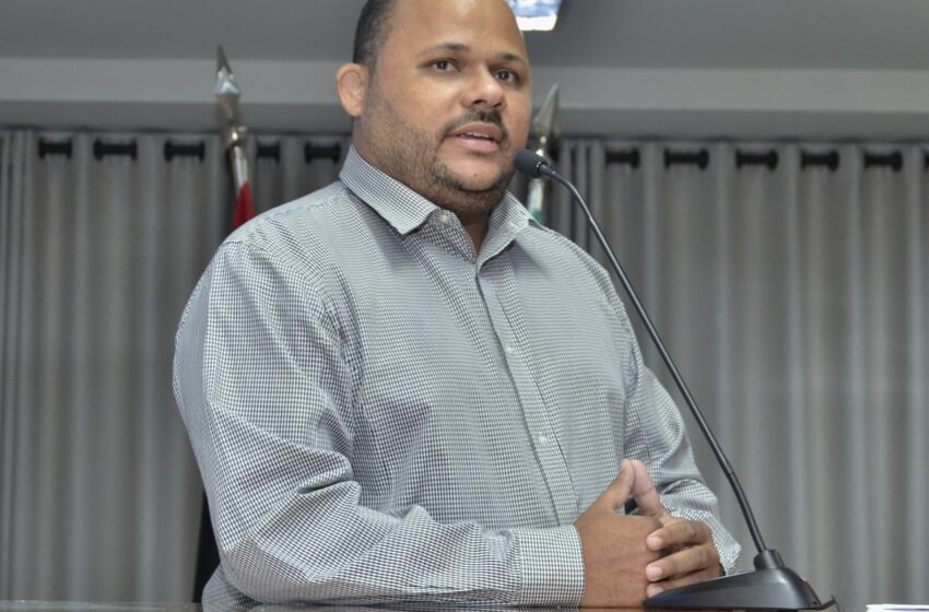  Quiosques da Praça Francisco Barreto apresentam problemas estruturais e viram alvo de questionamento na Câmara