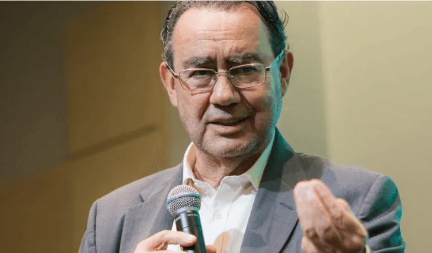  Augusto Cury anuncia pré-candidatura à Presidência e busca partido para disputar eleição