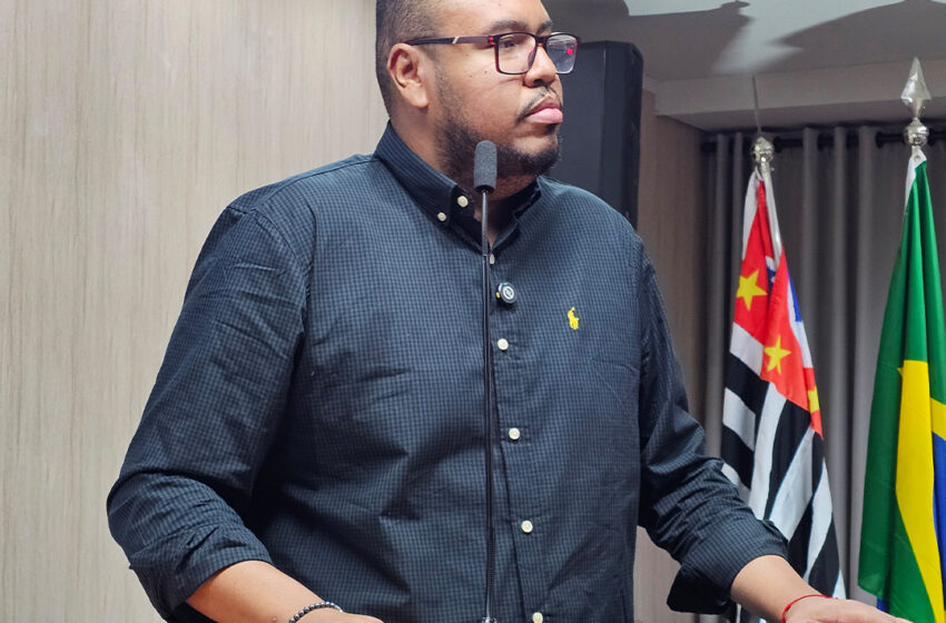  Tiagão Alves cobra explicações sobre falta de item de segurança em piscina usada por idosos