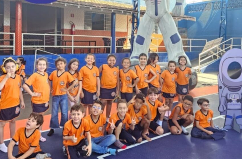  Alunos do Colégio DM/Doce Mel participam de atividade com Planetário em Barretos