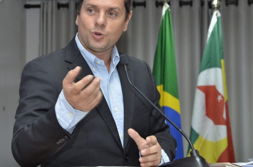  Vereador pede esclarecimentos sobre custos e funcionamento do transporte coletivo