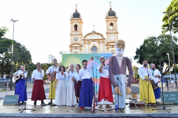  Circuito Sesc de Artes reúne público e movimenta Praça Francisco Barreto