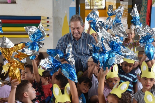  Compra tardia pode ter impactado entrega de ovos de Páscoa e gera críticas à Prefeitura de Barretos