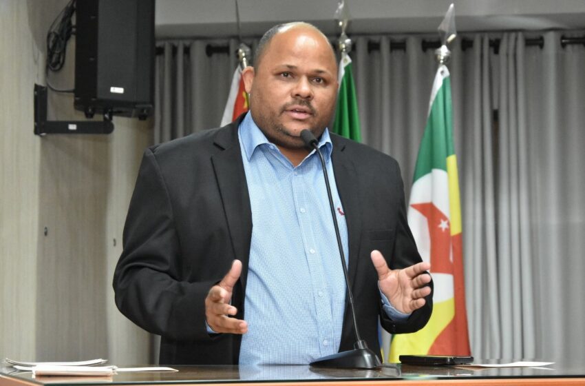  Prefeitura admite falta de dados sobre saúde de professores após questionamento de Raphael Silvério