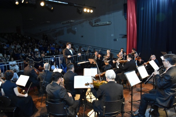  Orquestra Sinfônica abre temporada 2026 com teatro lotado em Barretos