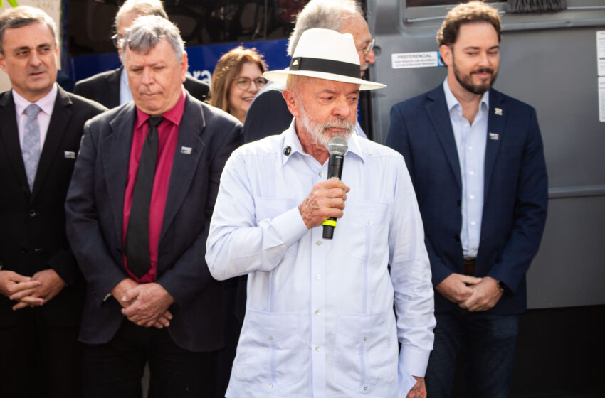  Lula anuncia investimento bilionário no SUS durante visita ao Hospital de Amor em Barretos