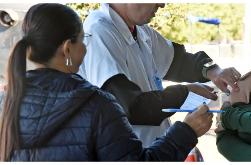  Drive-thru contra a gripe aplica 432 doses de vacinas em Barretos