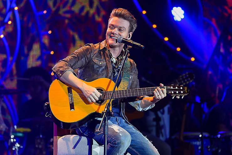  Michel Teló fará show exclusivo para campistas da Festa do Peão de Barretos