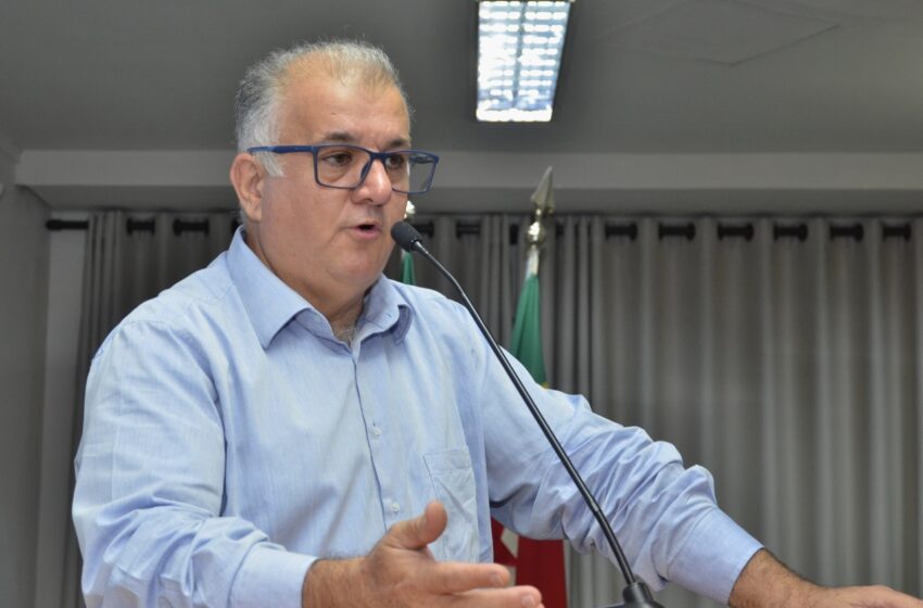  Adilson questiona Prefeitura sobre aplicação de direitos previstos em lei para servidores municipais